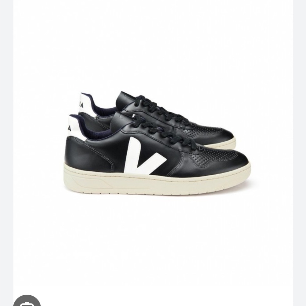 Veja Black and White Women's Sneakers